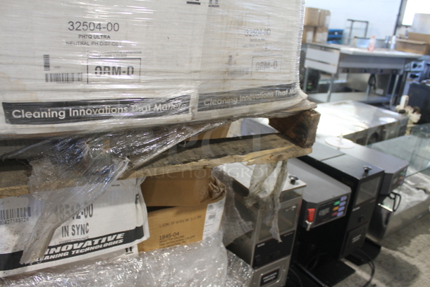 PALLET LOT of 24 Boxes of 4 NEW Jugs of Betco pH7Q Ultra One Step Disinfectant Jugs. 24 Times Your Bid! - Image 4 of 5