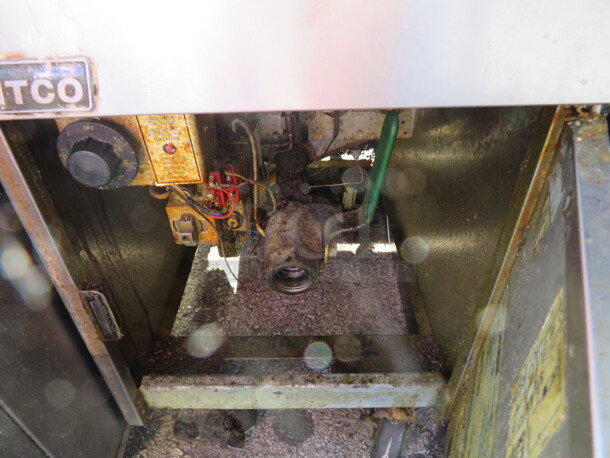 One Pitco Natural Gas Deep Fryer. Model# SG14. 15.5X35X45 - Image 2 of 2