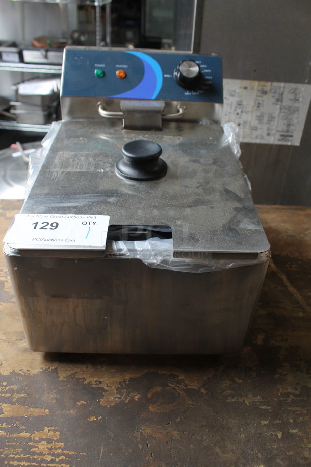 BRAND NEW SCRATCH AND DENT! 2023 Hoocoo FRY-10L Stainless Steel Commercial Countertop Electric Powered Fryer w/ Metal Basket and Lid. 120 Volts, 1 Phase. - Image 1 of 9