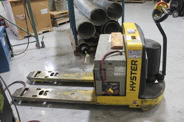 Hyster W65Z Metal Commercial Electric Powered 6,500 Pound Capacity Pallet Jack Lift Jack. BUYER MUST REMOVE. - Image 1 of 7
