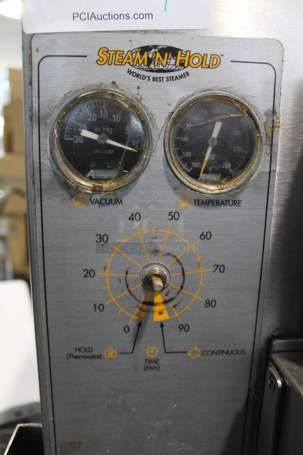 AccuTemp SNH 11 Stainless Steel Commercial Single Door Steam Cabinet w/ Under Shelf on Commercial Casters. 208-250 Volts, 3 Phase. - Image 3 of 10