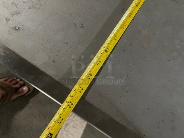 Clean! Randell® 42060A Commercial Refrigerated 60 Inch Wall Mount Display Case NSF 115 Volt Tested and Working! - Image 6 of 7