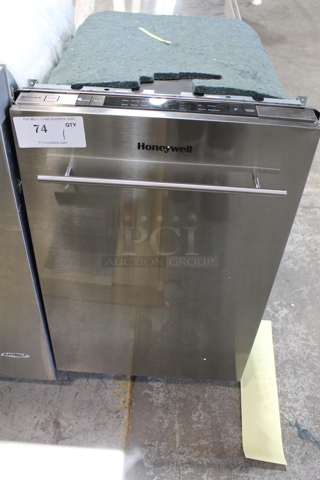 BRAND NEW SCRATCH AND DENT! Honeywell HDS18SS Stainless Steel Undercounter Dishwasher. 120 Volts, 1 Phase. 