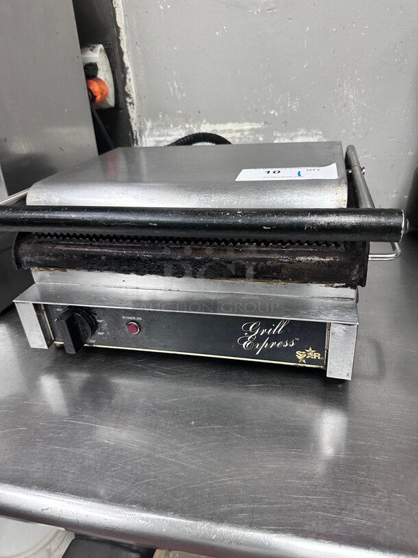 Working! Star GX14IG 15 inch Single Commercial Panini Press w/ Cast Iron Grooved Plates, 120v NSF Tested and Working! - Image 3 of 8
