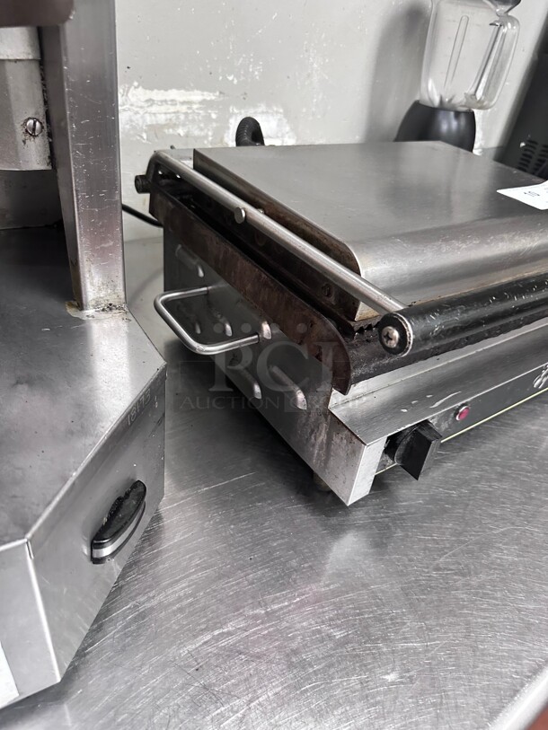 Working! Star GX14IG 15 inch Single Commercial Panini Press w/ Cast Iron Grooved Plates, 120v NSF Tested and Working! - Image 6 of 8