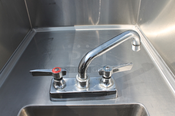 Stainless Steel Commercial Single Bay Sink w/ Faucet, Handles and Side Splash Guards. Bay 10x14 - Image 4 of 8