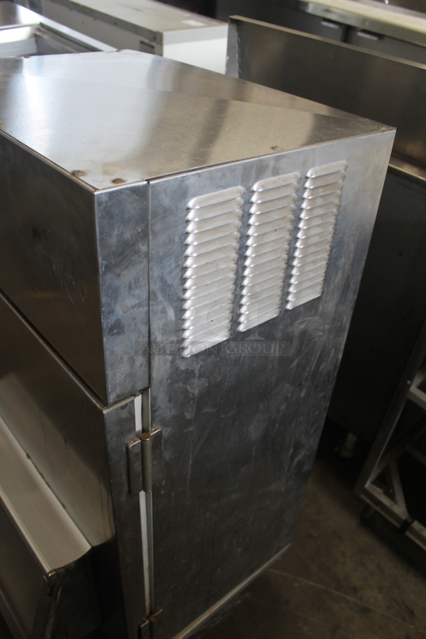 Silver King SK2SB Stainless Steel Commercial Countertop Lettuce Crisper. 115 Volts, 1 Phase. Tested and Powers On But Does Not Get Cold - Image 9 of 12