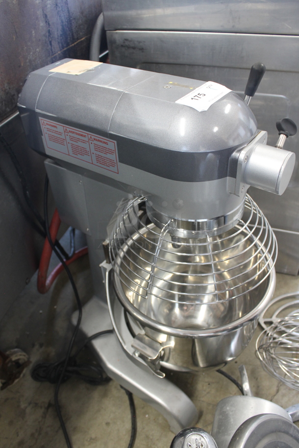 2021 General GEM120 Metal Commercial Countertop 20 Quart Planetary Dough Mixer w/ Stainless Steel Mixing Bowl, Bowl Guard, Whisk, Paddle and Dough Hook Attachments. 110 Volts, 1 Phase. Tested and Working! - Image 4 of 10