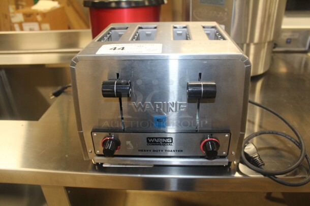 NEW! Waring Model WCT815B Commercial 4 Slot Toaster. 11x10x9. 208V/60Hz.  