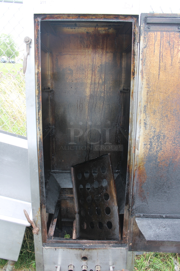 Stainless Steel Commercial Natural Gas Powered Vertical Upright Chinese Smoker. - Image 6 of 11