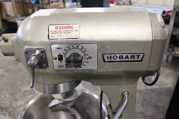 Hobart A-200FT Metal Commercial Floor Style 20 Quart Planetary Dough Mixer w/ Stainless Steel Mixing Bowl and Dough Hook. 115 Volts, 1 Phase. Tested and Working! - Image 2 of 8