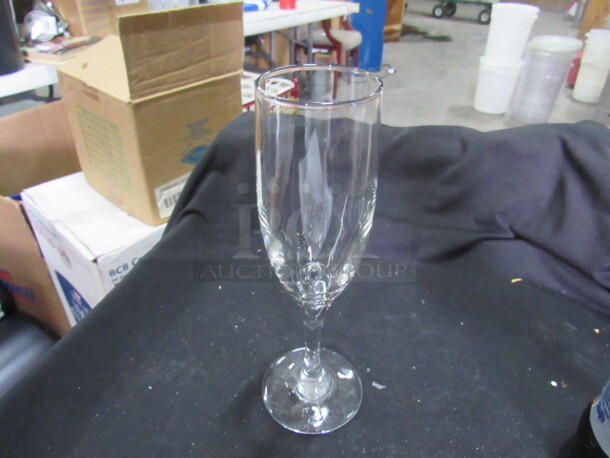 Champagne Flute. 12XBID