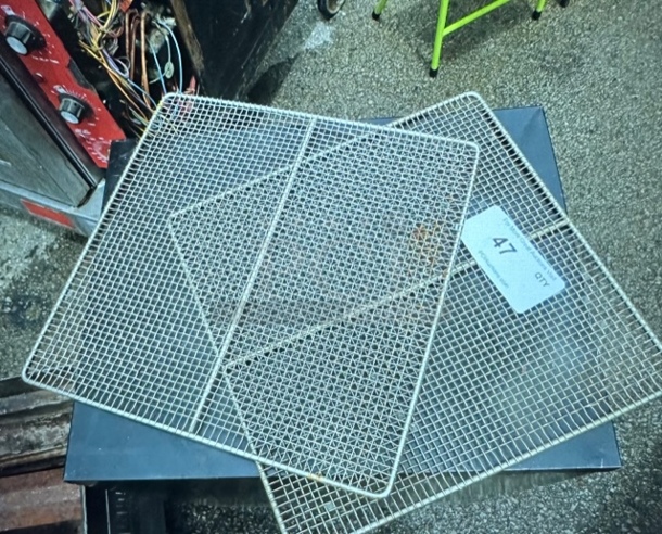 13.5X14 Wire Grate. 2XBID - Image 1 of 1