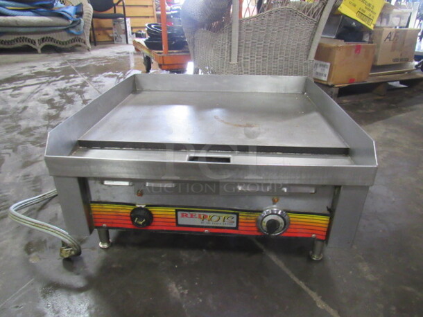 One Red Hots 24 Inch Electric Griddle. 25X24X13