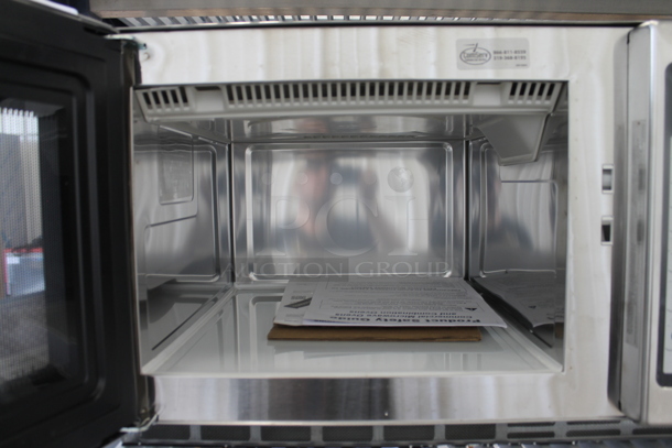 BRAND NEW SCRATCH AND DENT! 2023 Amana RFS12TS Stainless Steel Commercial Countertop Microwave Oven. 120 Volts, 1 Phase.  - Image 3 of 4