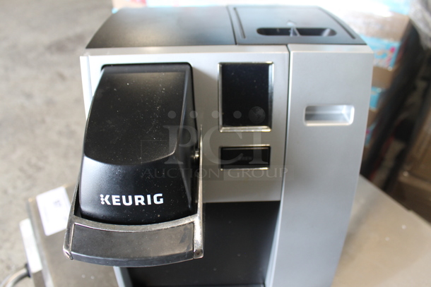 IN ORIGINAL BOX! Keurig K150 Countertop Single Cup Coffee Machine. 120 Volts, 1 Phase. - Image 4 of 9