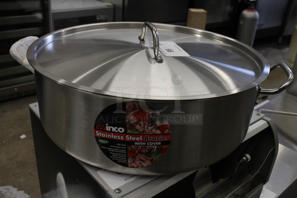 BRAND NEW SCRATCH AND DENT! Winco SSLB-25 Brazier Stainless Steel Commercial Stock Pot w/ Lid.