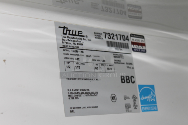 2012 True TG2R-2S ENERGY STAR Stainless Steel Commercial 2 Door Reach In Cooler w/ Poly Coated Racks on Commercial Casters. 115 Volts, 1 Phase. Tested and Working! - Image 4 of 5