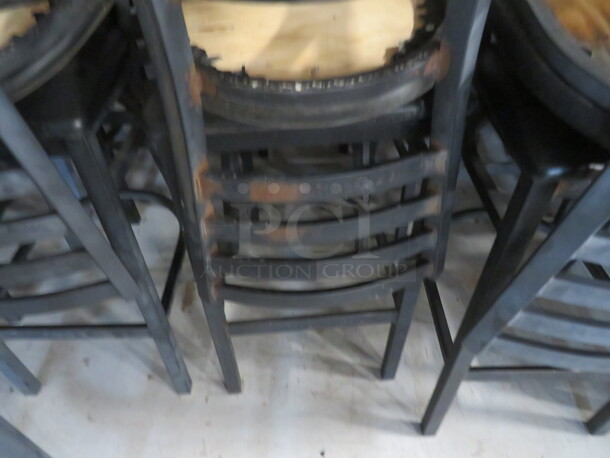 Black Metal Bar Height Chair With Footrest And A Black Cushioned Seat. 2XBID - Image 4 of 4