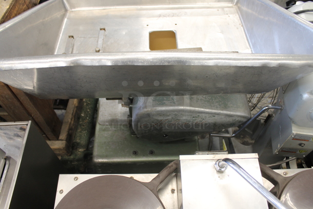 Hollymatic Metal Commercial Countertop Patty Former. Tested and Working! - Image 6 of 7