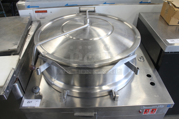 Vulcan Hart VDMT-40 Stainless Steel Commercial Direct Steam Powered 40 Gallon Steam Kettle.  - Image 2 of 7