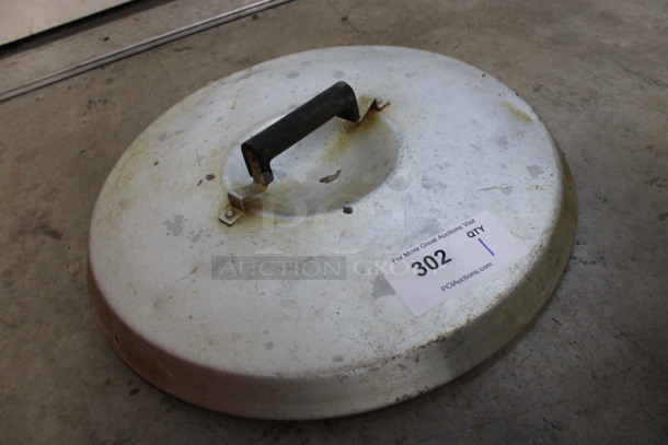 Metal Round Lid. 18x18x4 - Image 2 of 3