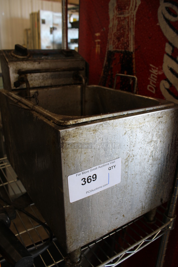Globe Metal Countertop Electric Powered Fryer. 11x18x16 - Image 4 of 4