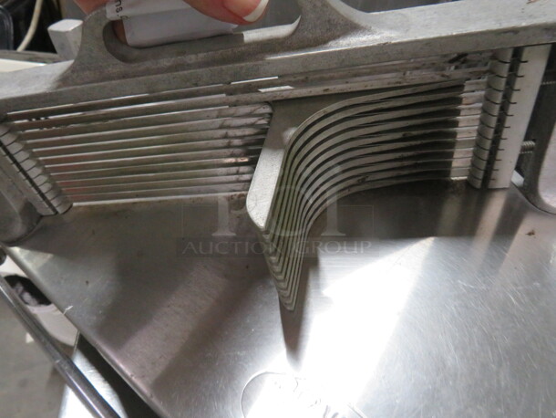 One Tomato Tamer Tomato Slicer. - Image 2 of 3