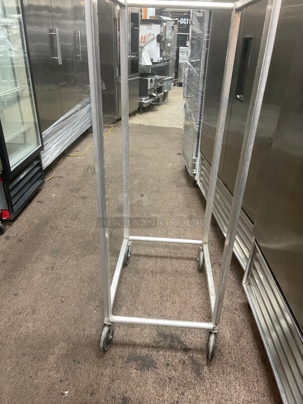 Lockwood Intermediate Height 11 Pan Removable Runner Commercial Rack On Caster RR57-11 NSF Great for Restaurant  - Image 4 of 9