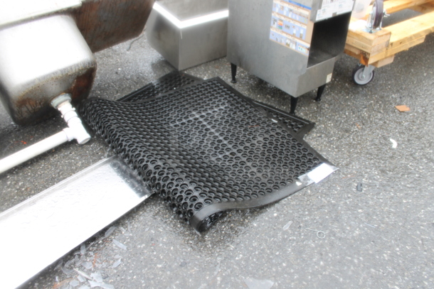 Black Anti Fatigue Floor Mat. - Image 2 of 2