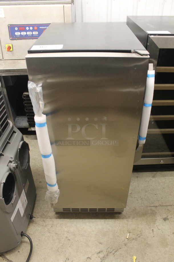 BRAND NEW SCRATCH AND DENT! Danby DIM32D1BSSPR Black Undercounter Ice Maker With Stainless Steel Door. 115V. Tested And Working!  - Image 1 of 5