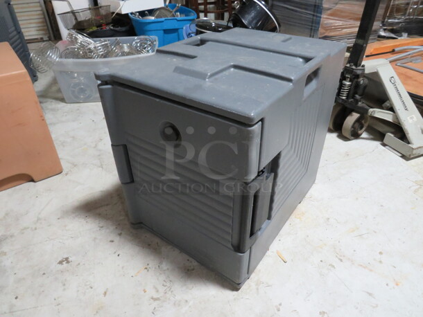 One Gray Winco Insulated 6 Pan Food Transport. Model# IFT-1. $993.69.  - Image 2 of 3