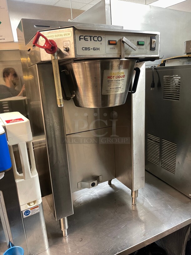 Working! Fetco CBS-61H High Volume Thermal Commercial Coffee Maker - Automatic, 27 gal/hr, 120/208-240v 1  Phase  NSF Tested and Working! - Image 5 of 8