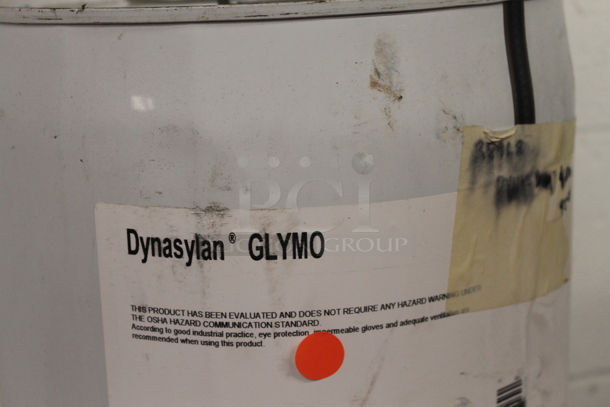 ALL ONE MONEY! Lot of Various Buckets Including Ricon, Dynasylan Glymo and Calcined Aluminum Silicate. BUYER MUST REMOVE. - Image 4 of 9