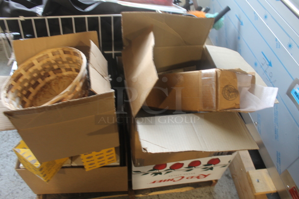 ALL ONE MONEY! Pallet Lot of Various Items Including Basket, Cleaning Supplies, Cords! - Image 7 of 7