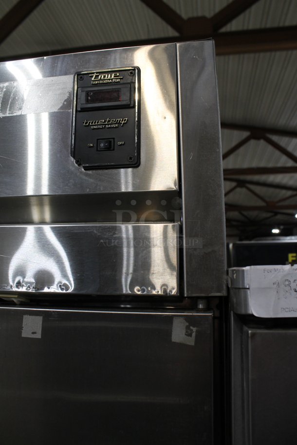 True TG2R-2S Stainless Steel Commercial 2 Door Reach In Cooler w/ Poly Coated Racks. 115 Volts, 1 Phase. Tested and Working! - Image 2 of 5