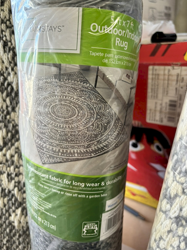 AWESOME! (2) Better Homes & Gardens  Diamond Pathway  5x7ft Outdoor Indoor Rugs,  (1) Mainstays Gray Global 5x7ft Outdoor Indoor Rug. 3x Your Bid - Image 3 of 6