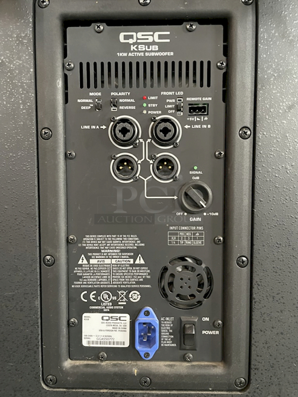 BRILLIANT! QSC KSUB  Dual 12" (300 mm) 1000 W Active 4th-order Bandpass Subwoofer, Dual Low Frequency Driver and Threaded Speaker Mounting Pole - Image 6 of 7