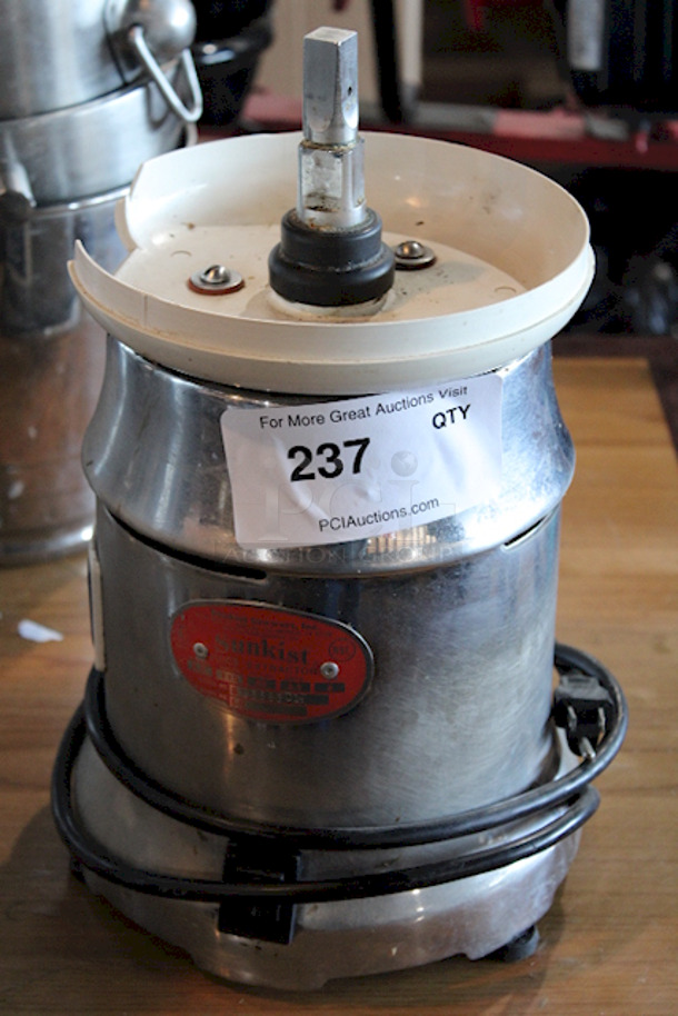 CLASSIC MODEL! Sunkist Model 8-R Commercial Juice Extractor. 115V, 4.3amp. SN: 885563D17 - Image 6 of 7