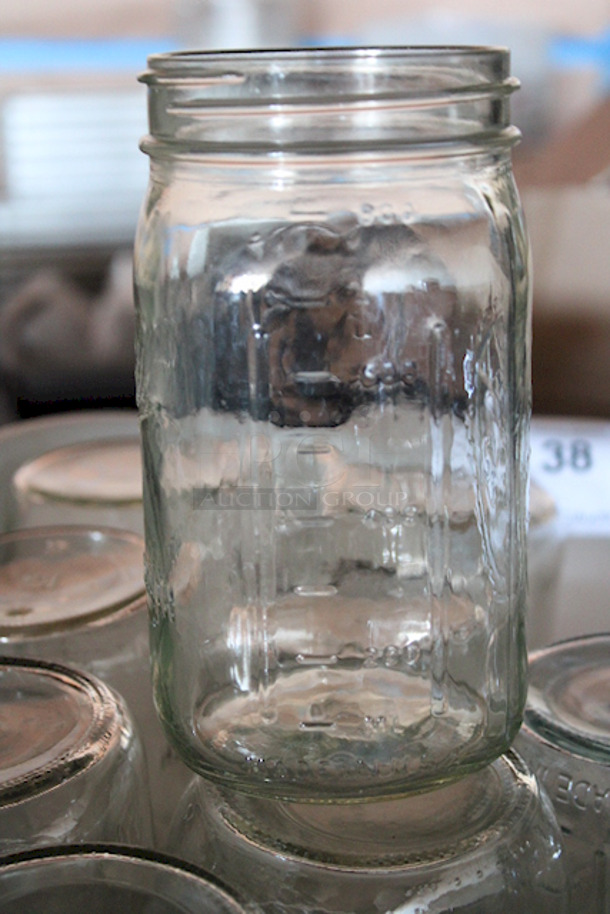 REGULAR SIZE DRINKS! Kerr 503 16 oz. Pint Regular Mouth Glass Mason Jars & Bus Tub. 16x Your Bid - Image 2 of 3