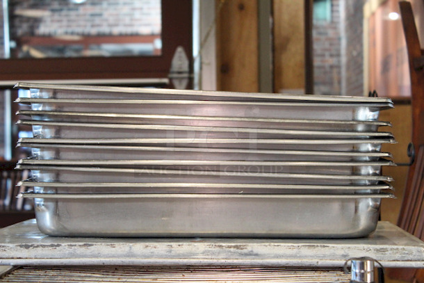 SWEET! Vollrath 30522 Super Pan V® 1/2 Size Long 2 1/2" Deep Anti-Jam Stainless Steel Steam Table / Hotel Pan - 22 Gauge.
21x6-1/2x2-1/2
10x Your Bid
 - Image 2 of 5