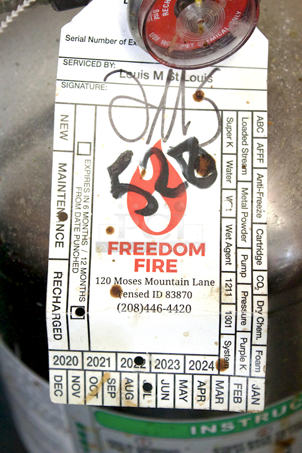 KITCHEN NECESSITY! Amerex B260, 6 Liter Stored Pressure Wet Chemical Fire Extinguisher For Use On Cooking Appliances
 - Image 2 of 4
