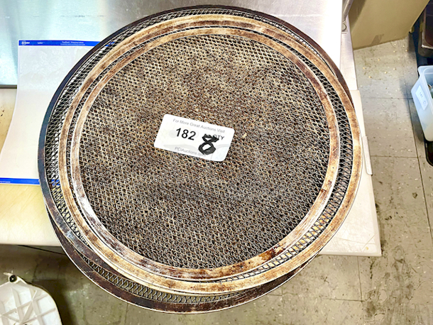 Pizza Screens - Various Sizes. 8x Your Bid - Image 1 of 5