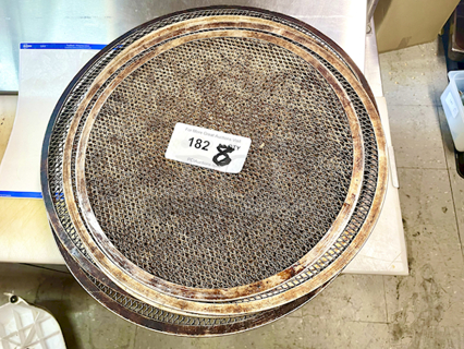 Pizza Screens - Various Sizes. 8x Your Bid
