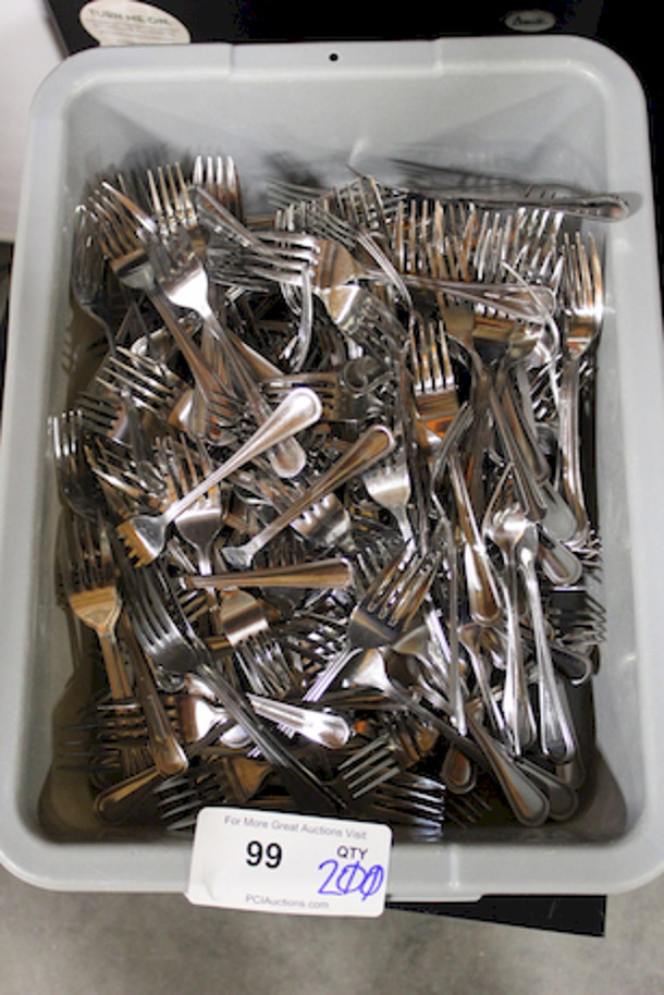 HUGE LOT! 200 Superior Radianz Dinner Forks With Bus Tub. 200x Your Bid. 