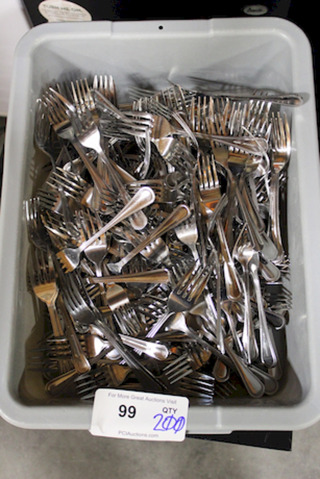 HUGE LOT! 200 Superior Radianz Dinner Forks With Bus Tub. 200x Your Bid. 
