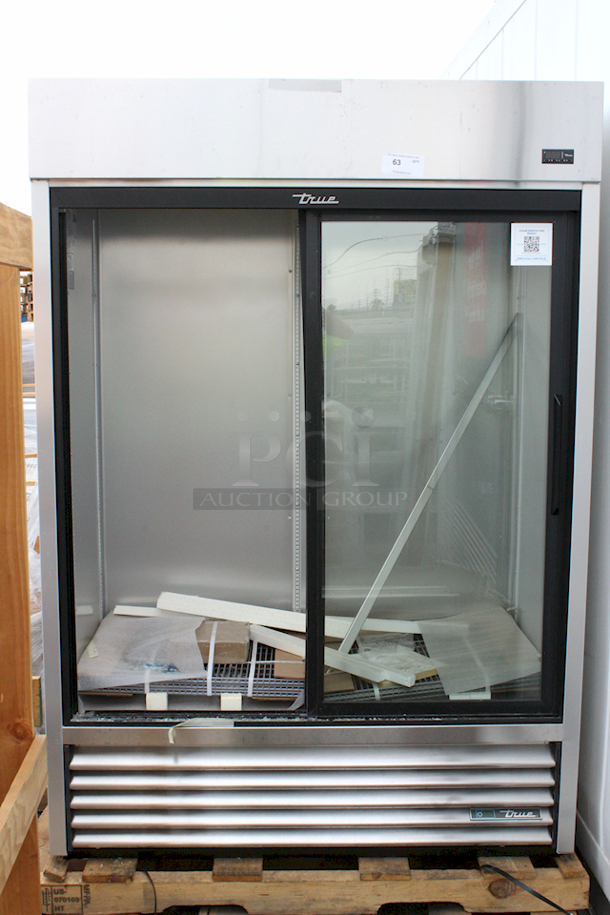 BRAND NEW SCRATCH & DENT! True TSD-47G-HC-LD 54 1/8" Sliding Glass Door Reach-In Refrigerator with LED Lighting, 115v. TESTED! IN WORKING ORDER! The Glass For The Left Door Is Missing. 54 1/8 x 29 5/8 x 84 1/2 - Image 2 of 8