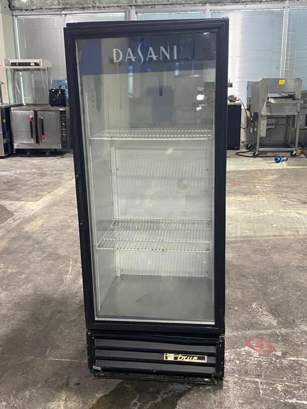True GDM-12 25" One Section Glass Door Merchandiser, (1) Right Hinge Door, White, 115v
 - Image 1 of 5