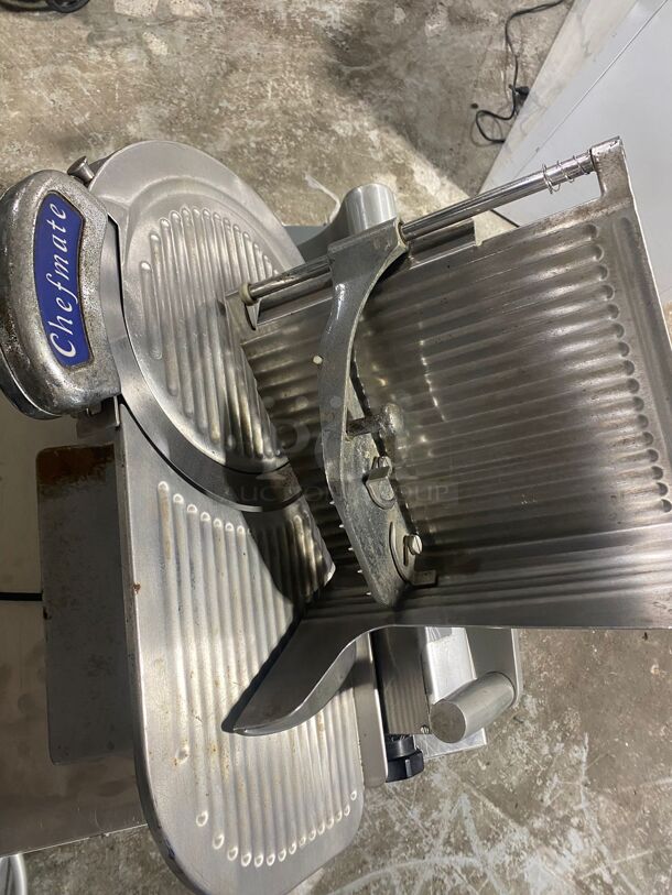 Chefmate GC512 Manual Meat & Cheese w/ 12" Blade, Gear Driven, Aluminum, 1/3 hp
 - Image 4 of 6