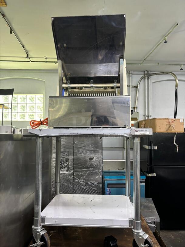 Electric Countertop  Bread Slicer Mo. 3025810249
 - Image 6 of 9